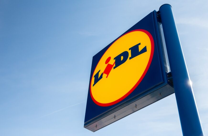 Lidl onthult een slimme muurwinkel die het terras transformeert zonder pergola of parasol