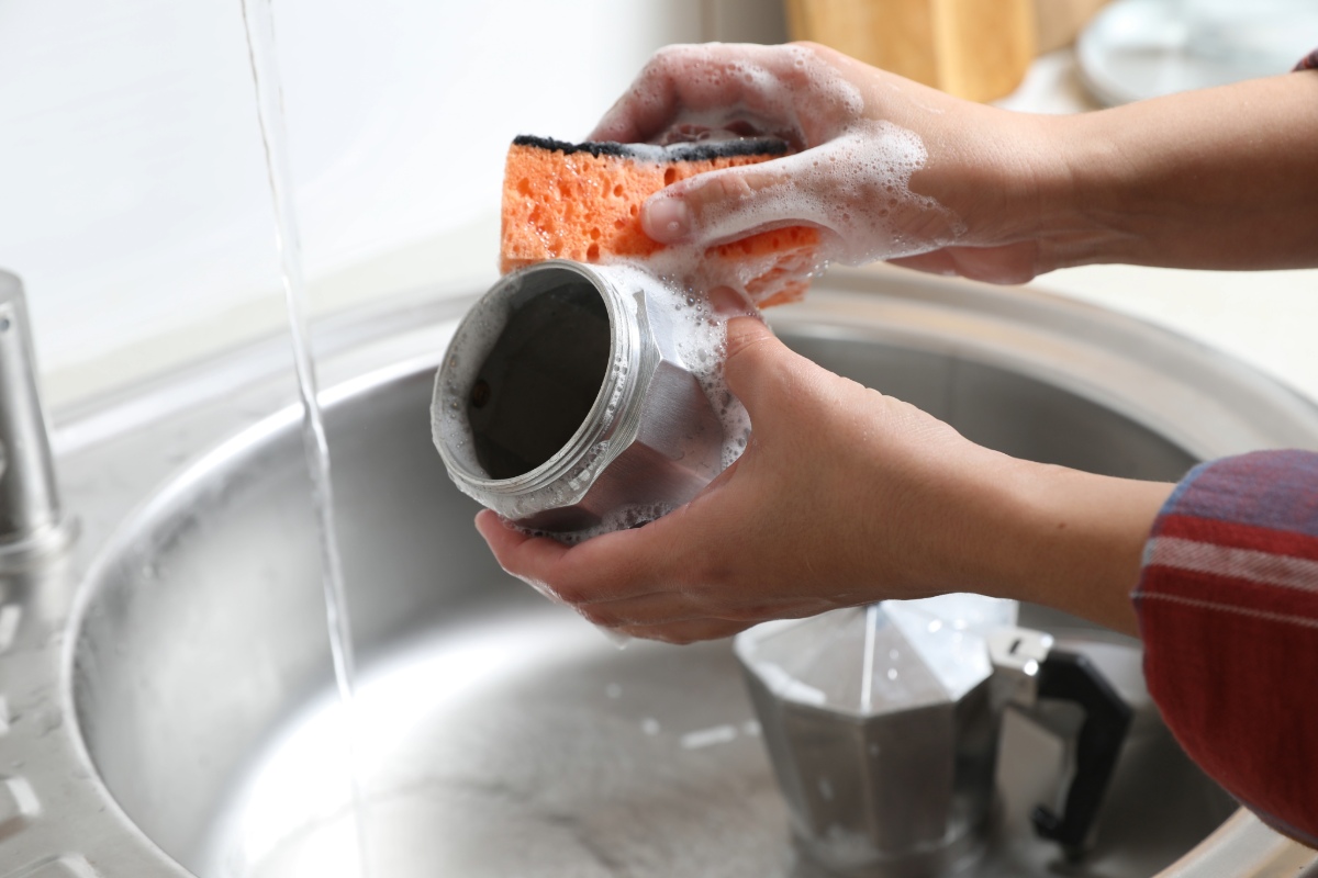 Mokapot koffiezetapparaat: de methode in 3 stappen voor een vlekkeloze reiniging