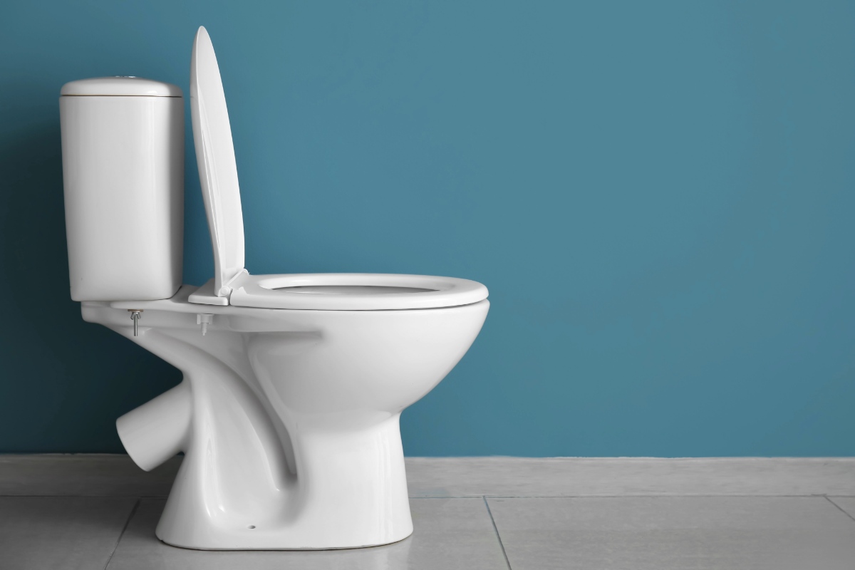 Tandsteen in het toilet: de eenvoudige en doeltreffende methode met slechts 2 ingrediënten