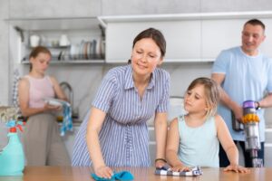 De 6 taken die je elke zaterdag moet doen om een perfect schoon huis te houden