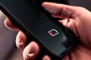 Verwijder deze app om uw telefoon te redden: het leegt uw batterij