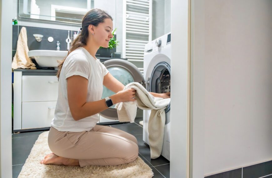 7 echte professionele tips om de tijd die je aan de was spendeert te halveren