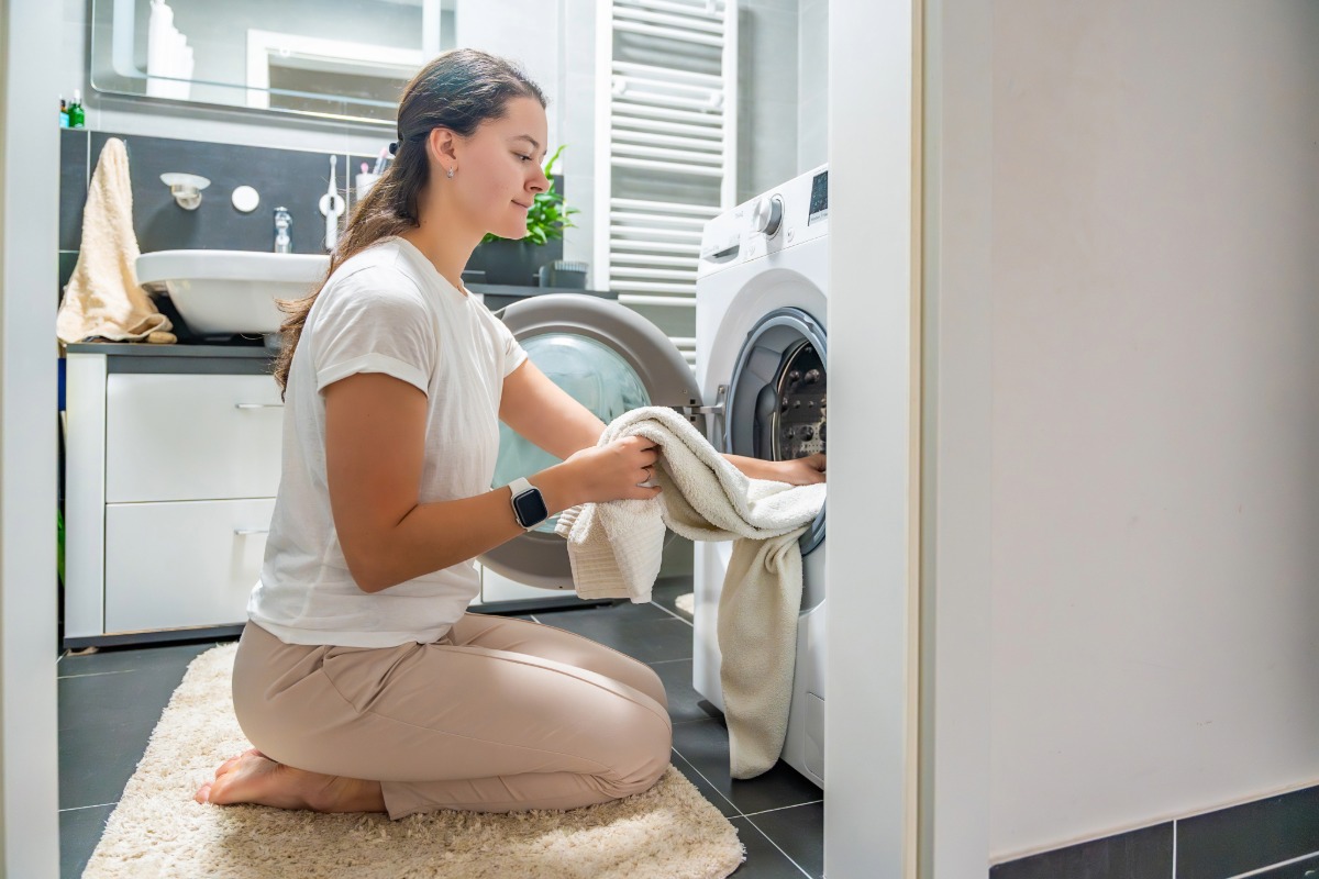 7 echte professionele tips om de tijd die je aan de was spendeert te halveren