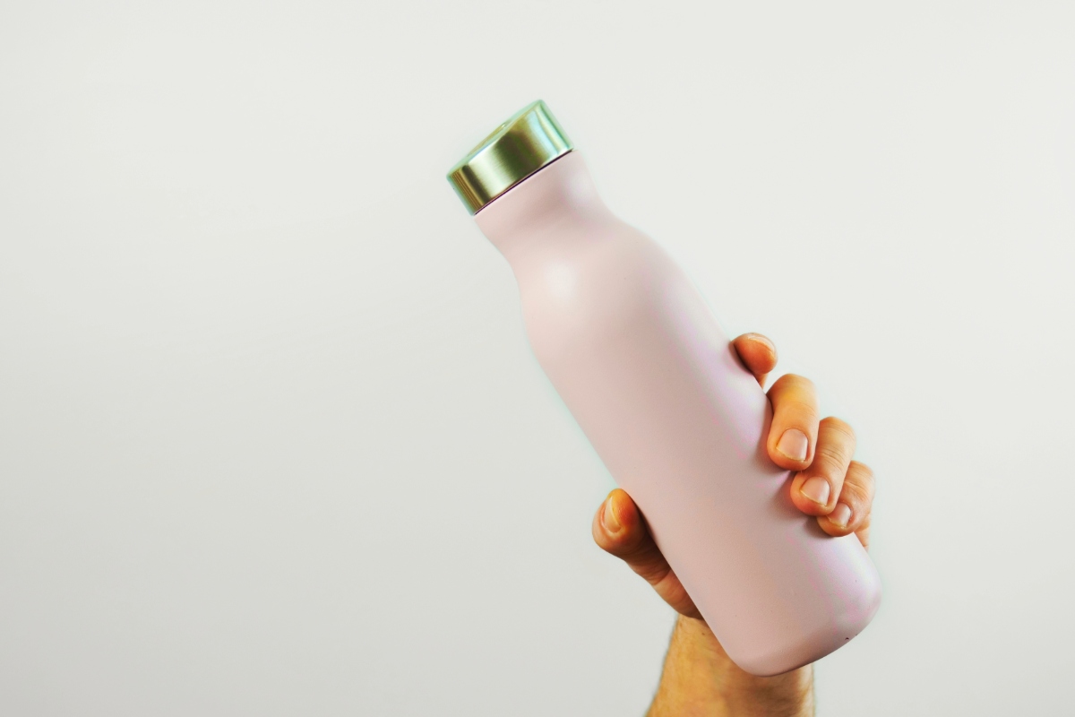 Uw drinkfles is misschien viezer dan een toiletbril: hoe vaak moet u hem echt wassen