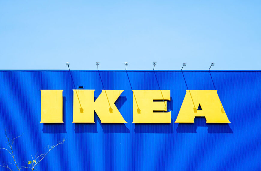 Dit is de juten mand die deze zomer een hit is bij IKEA voor minder dan 15€