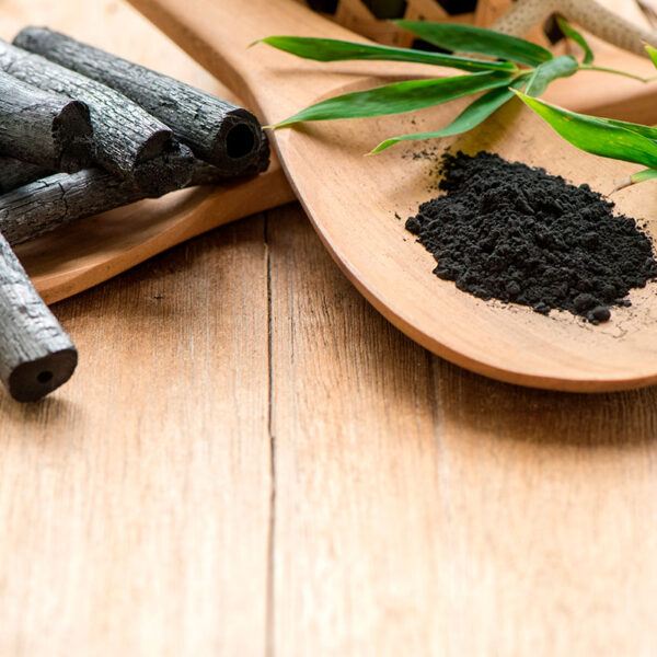 De Japanse methode die een kamer ontvochtigt zonder elektriciteit: bamboe houtskool maakt furore in Nerderland